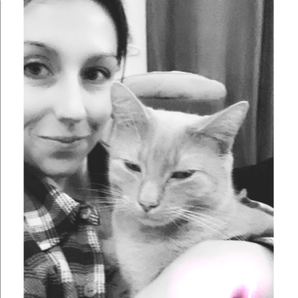 Meet your Posher, Lauren